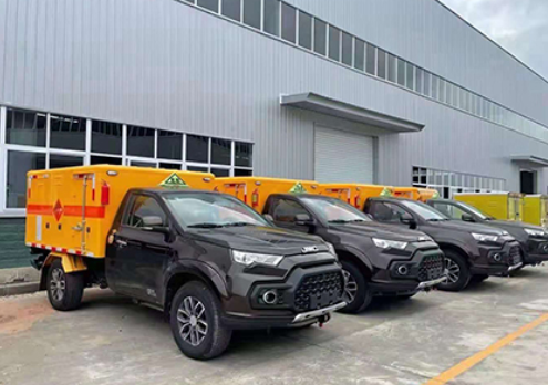 铺前镇爆破器材运输车-保障安全与效率的关键